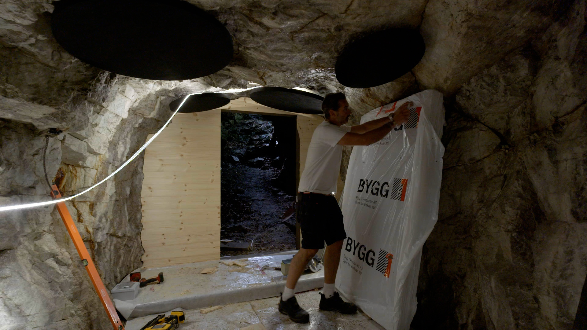 20784358 E Oses10 EP1 Hovden 240813 FMIX 00 12 58 20 Still0031